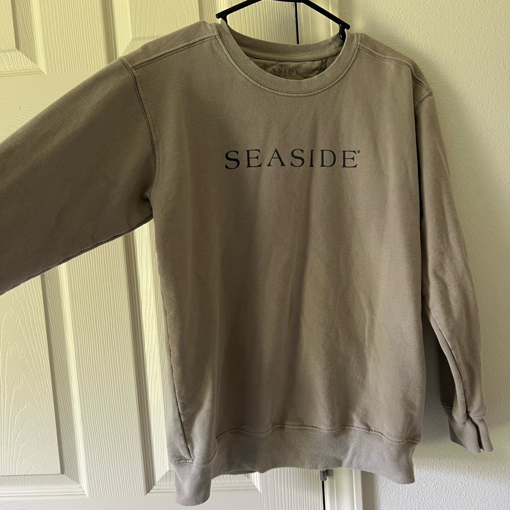 Seaside style crewneck size small women’s